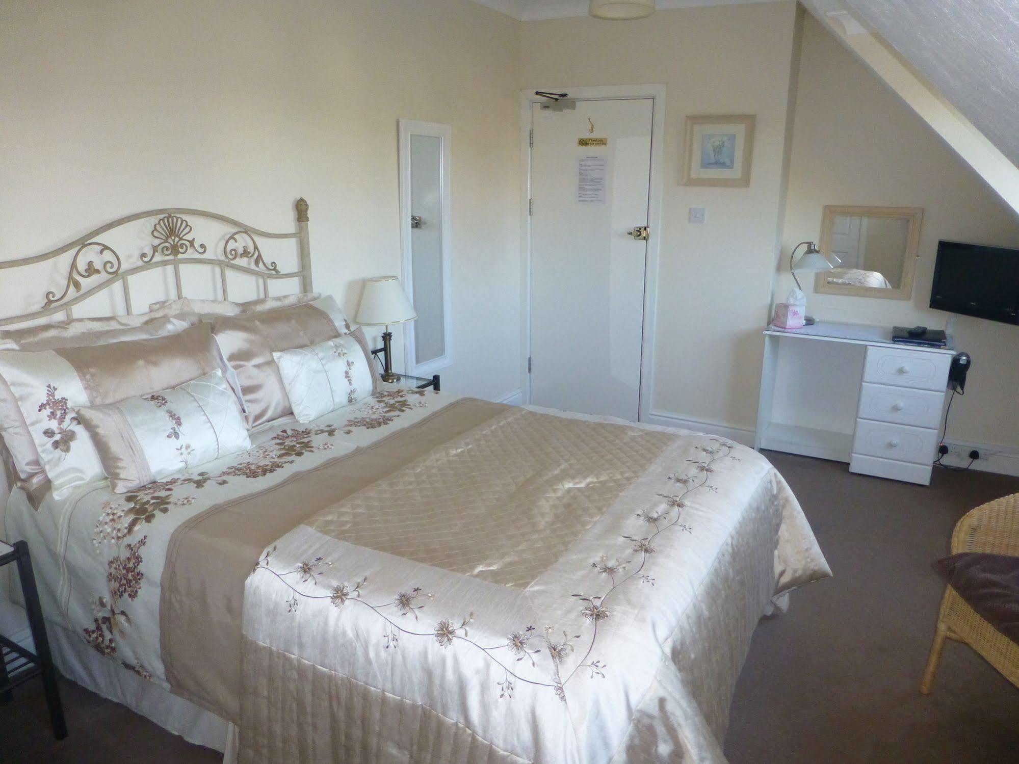 Beech Lodge Guest House New Milton Extérieur photo