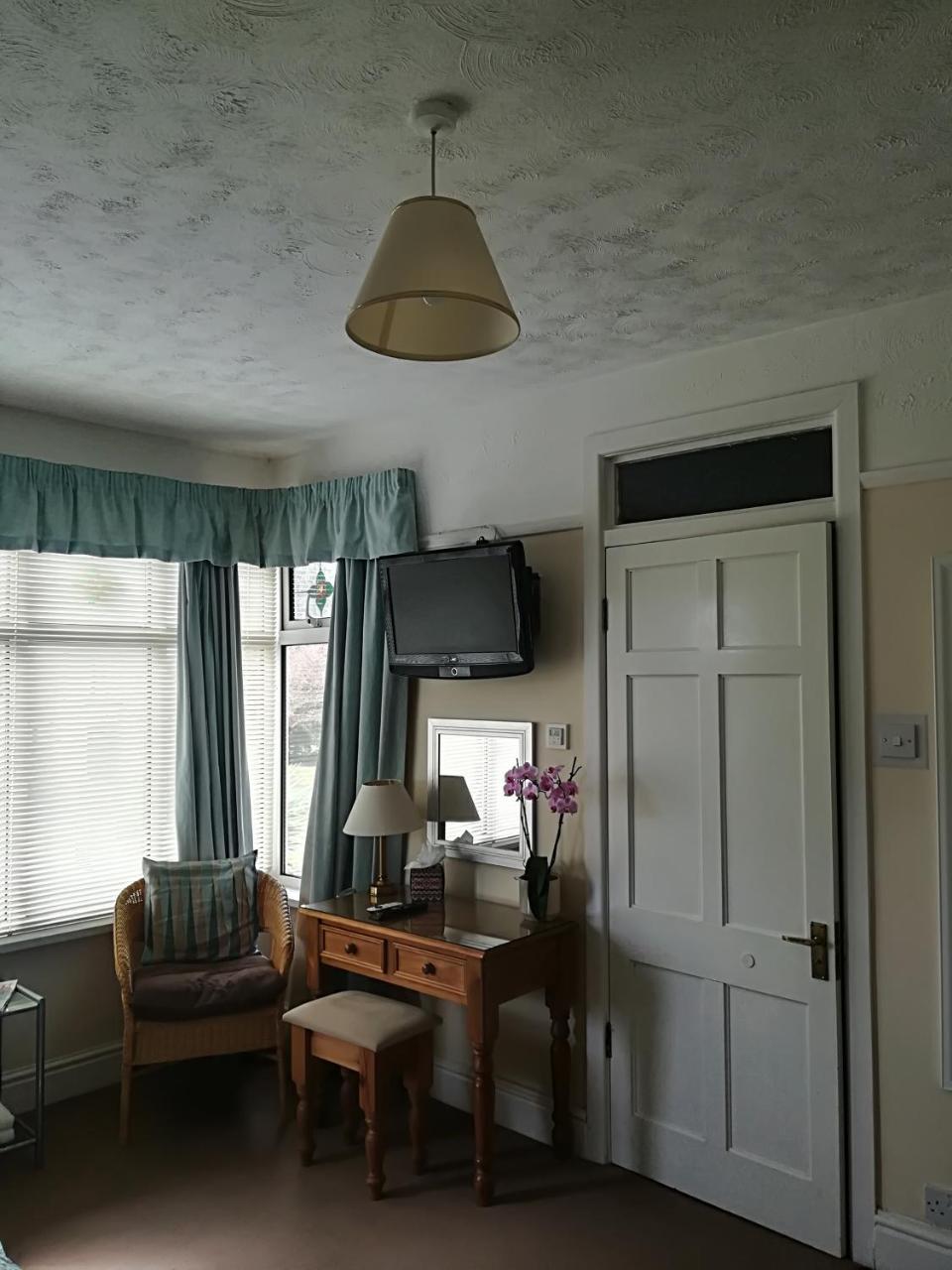 Beech Lodge Guest House New Milton Extérieur photo